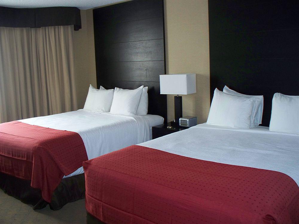 Edmonton Hotel & Convention Center Edmonton Pokoj fotografie